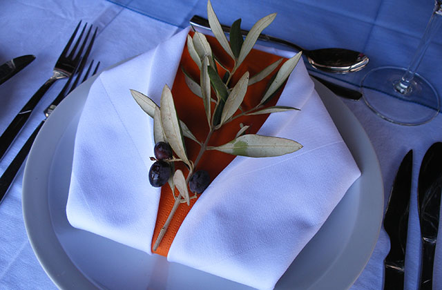 Bespoke cyprus table flowers